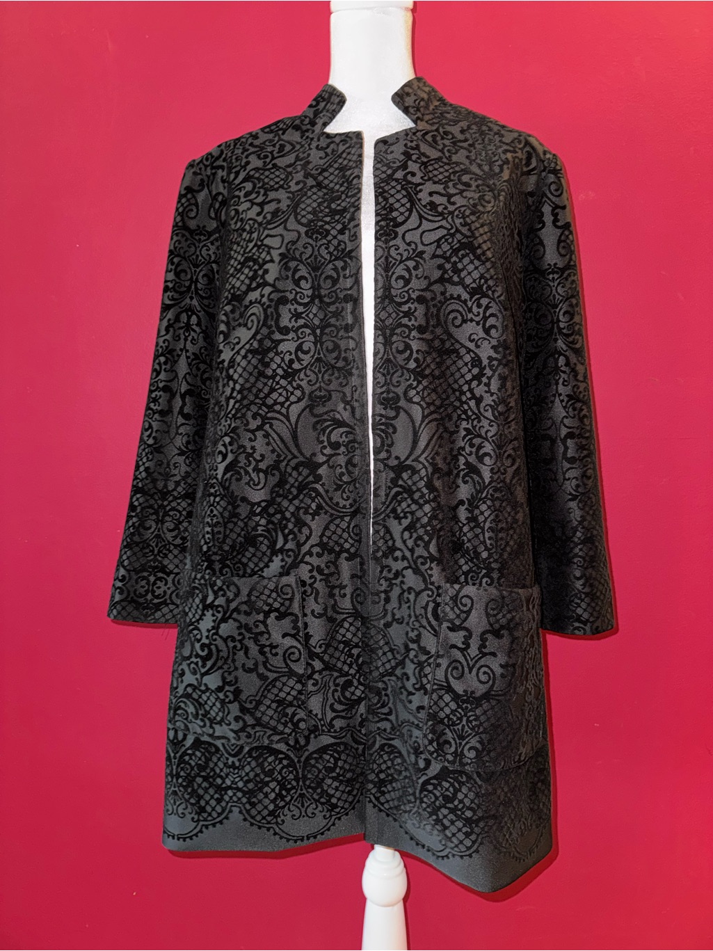 Roz & Ali Black Velvet Patterned Open-Front Coat